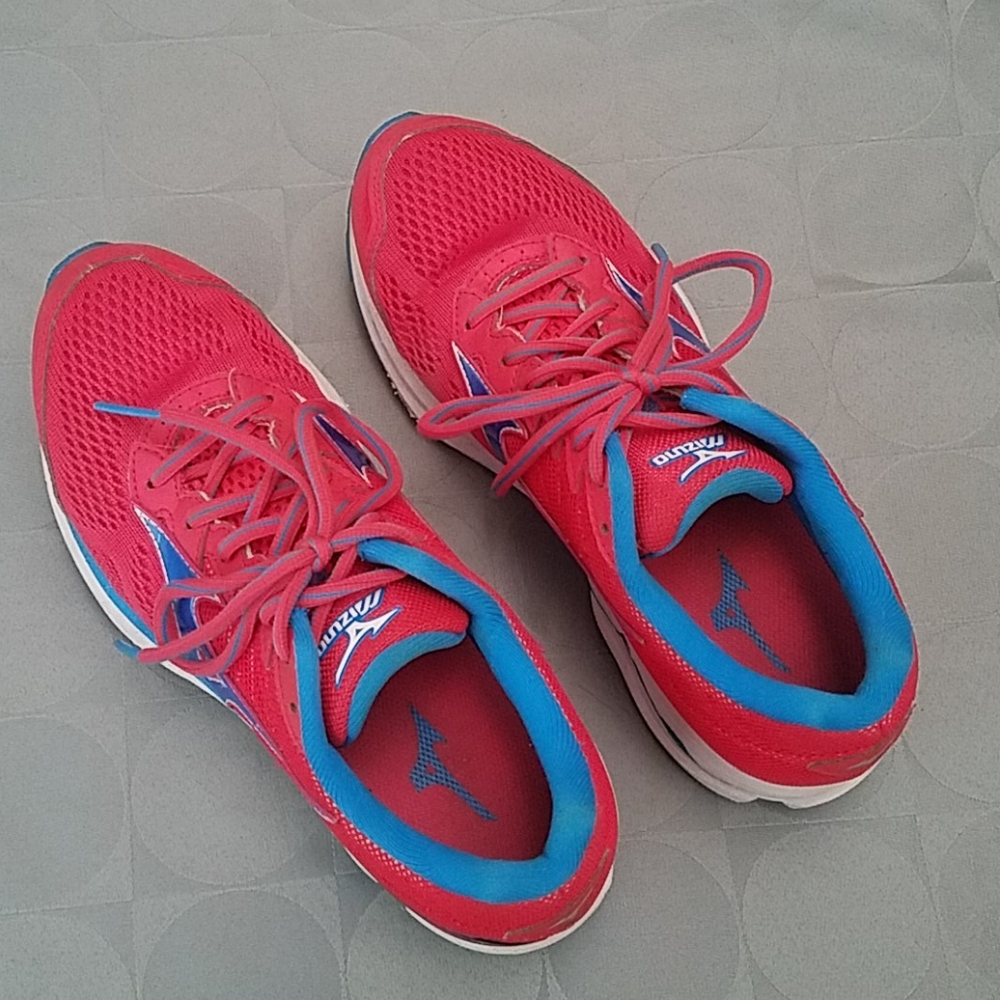 Mizuno Wave Rider 20 Women's Size 8.5